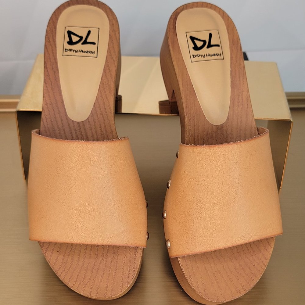 NIB Dirty Laundry Heidi slide in Natural